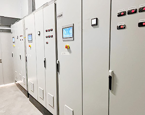 PLC電控箱- 10000平冷庫(kù)建設(shè)項(xiàng)目